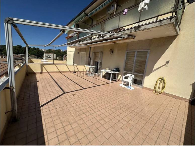 Appartamento a Ancona in Via Fermo - Foto 2