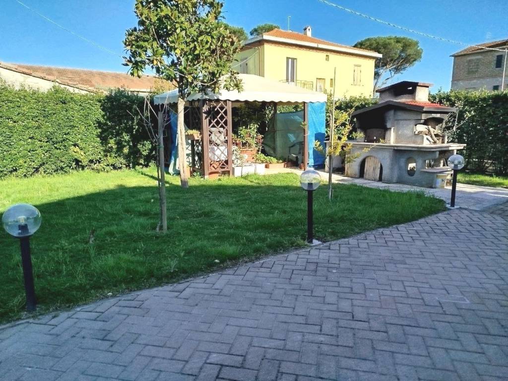 Villa a Castiglione del lago in Località Pineta - Foto 4