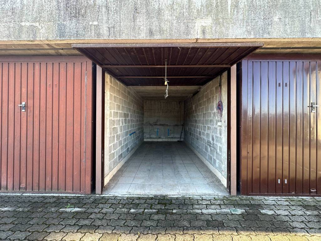 Box / garage a Dormelletto in Via Federico Tesio, 1 - Foto 2