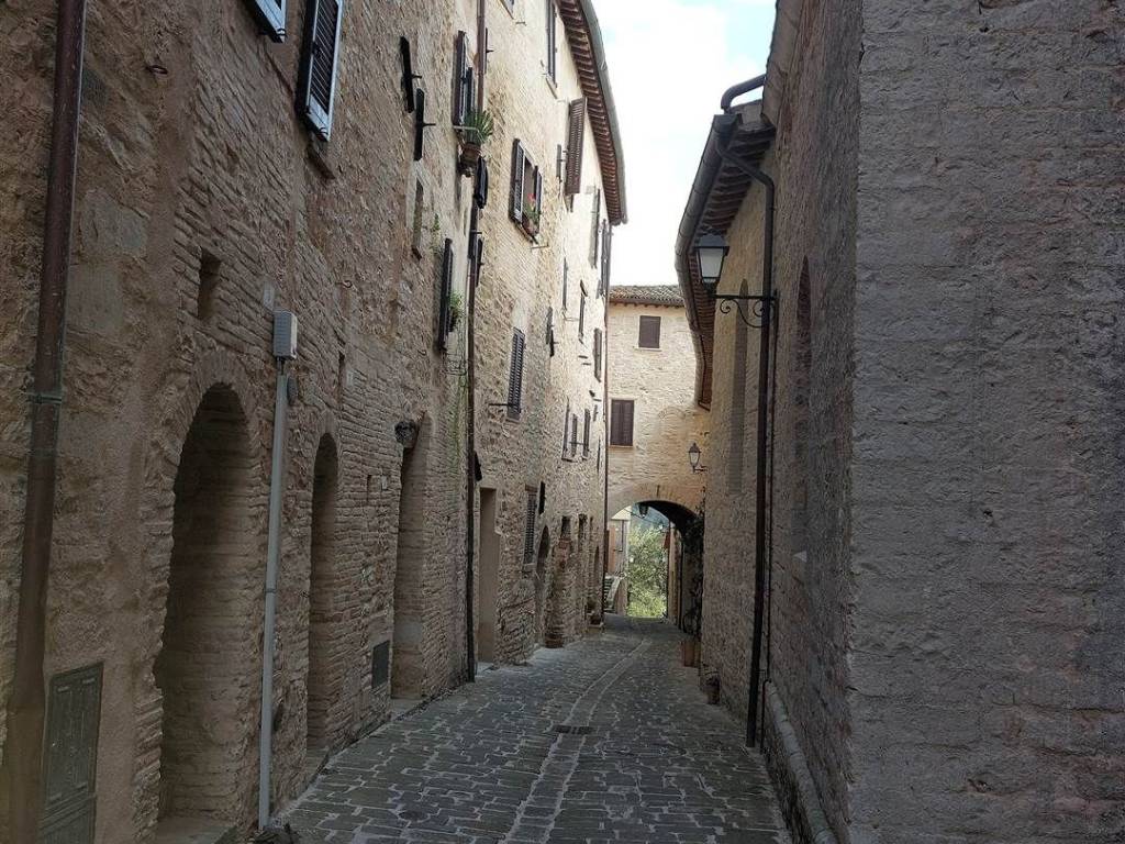 Appartamento a Nocera umbra in Via San Martino, 5 - Foto 4