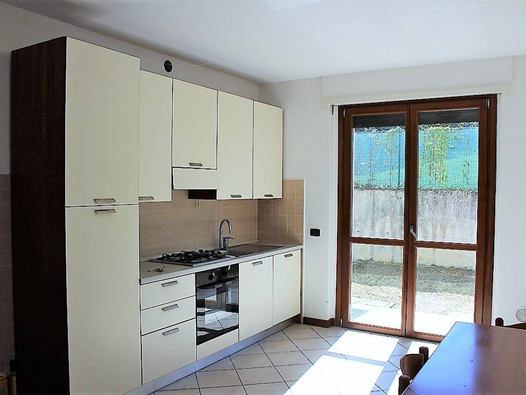 Appartamento a Cantù in Via Corinto - Foto 4