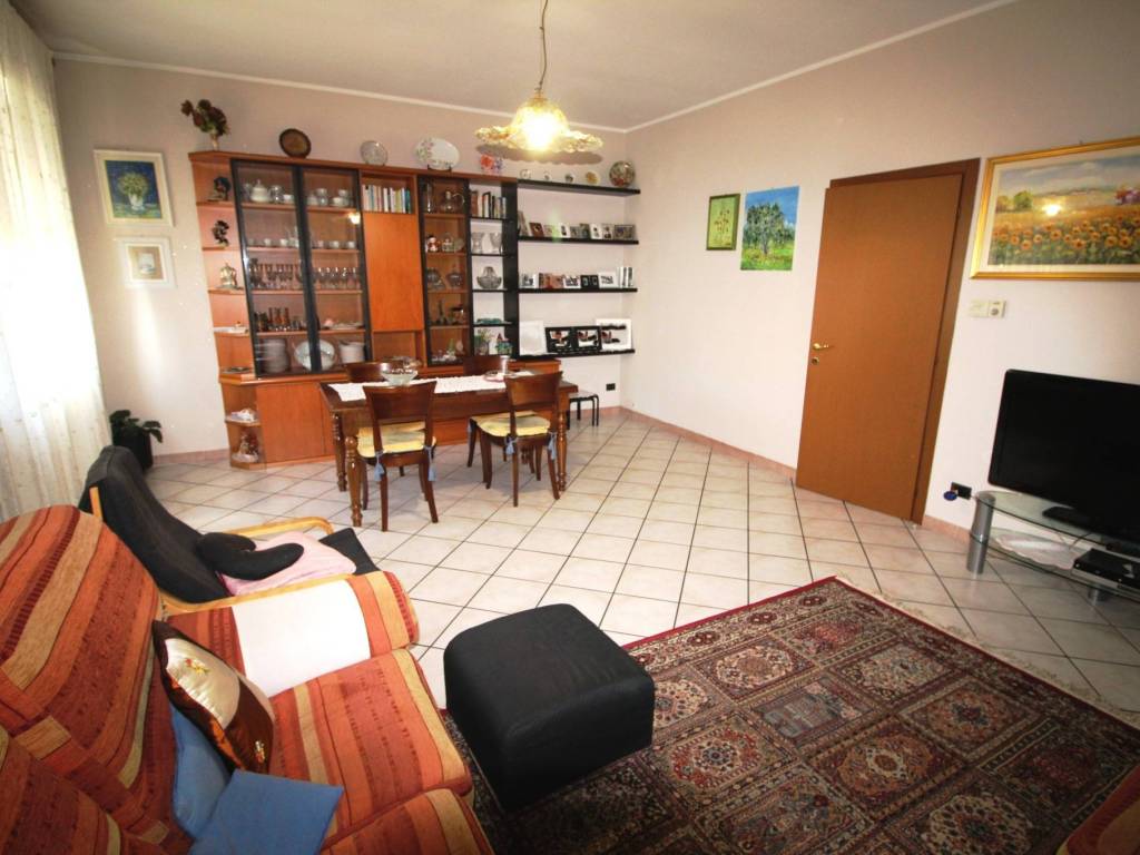 Appartamento a Cermenate in Via Armando Diaz - Foto 3