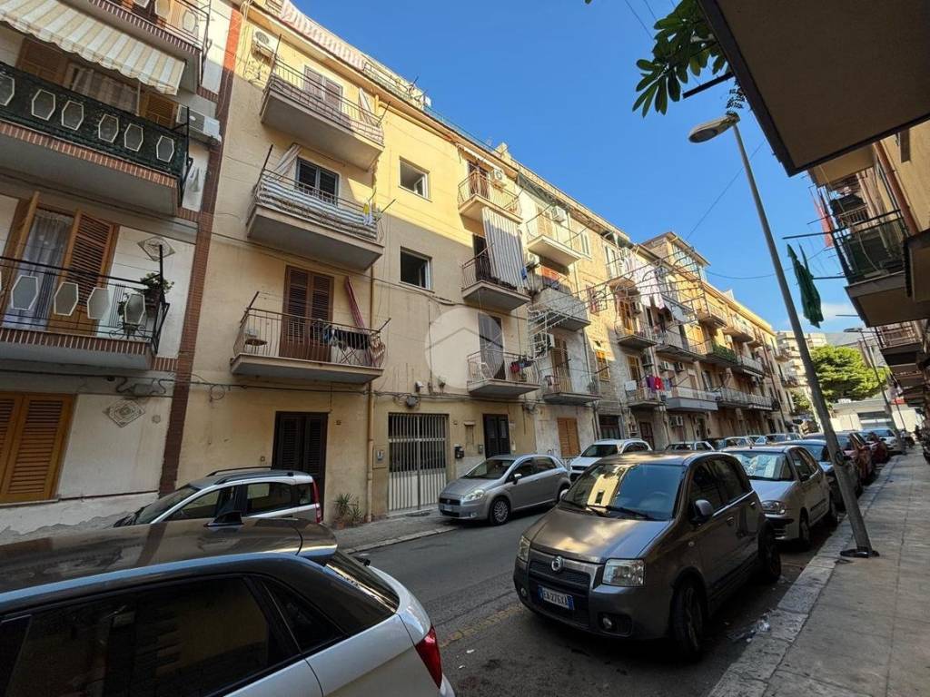 Appartamento a Palermo in Via Giovanni Gentile, 23 - Foto 2