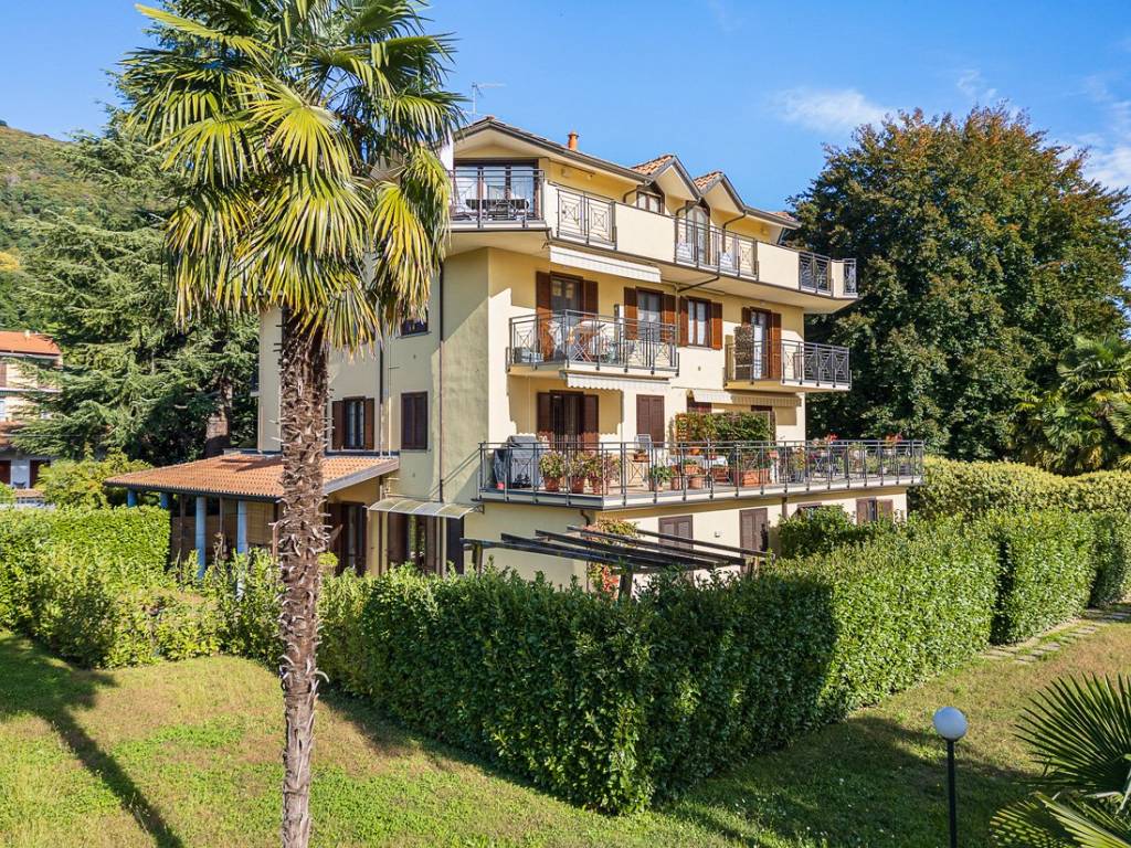 Appartamento a Lesa in Viale Riva, 5 - Foto 2