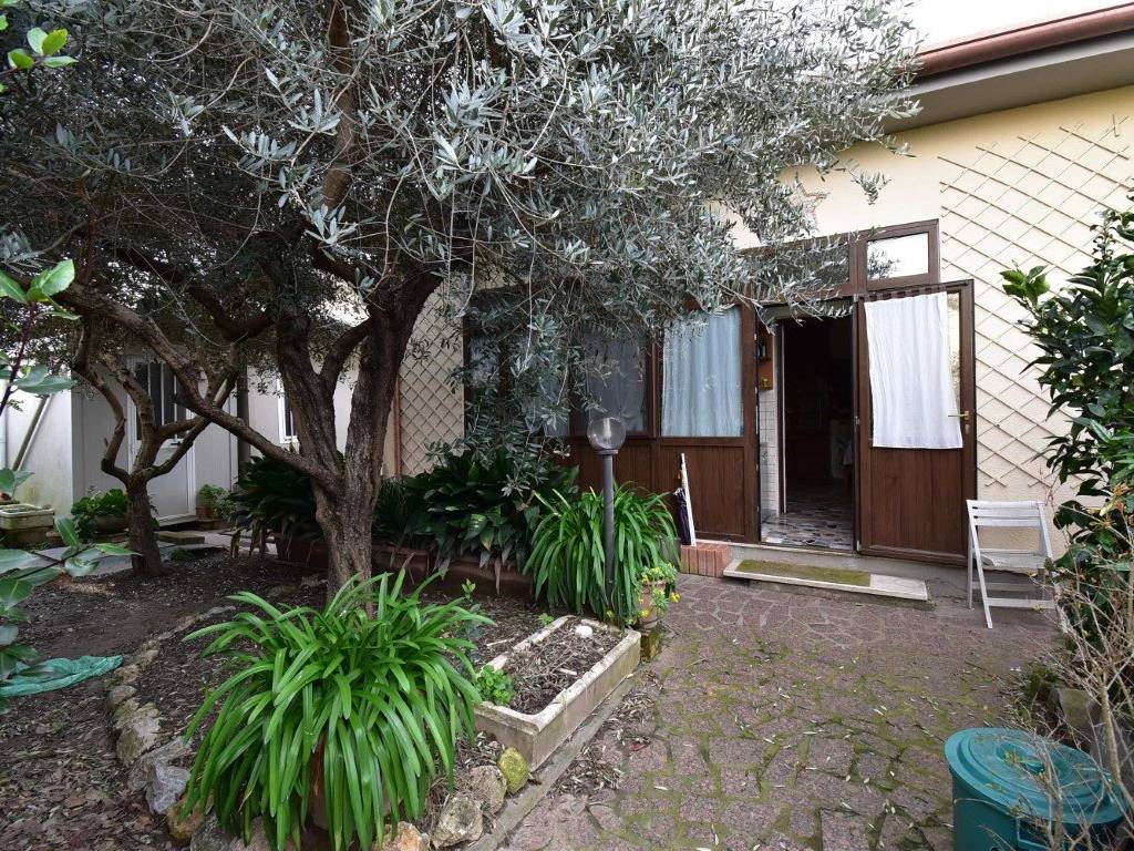 Villa a Seravezza in Via Stroscia, 57 - Foto 2