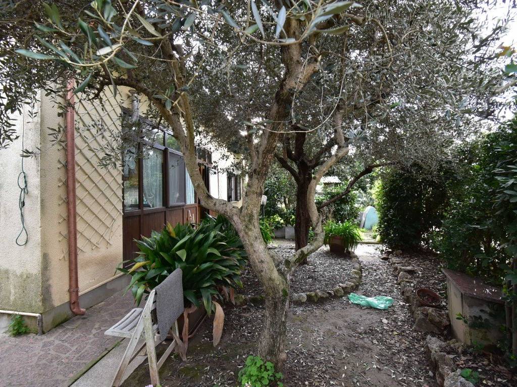 Villa a Seravezza in Via Stroscia, 57 - Foto 3