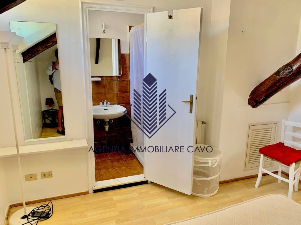Appartamento a Genova in Via 25 Aprile, 12 - Foto 2