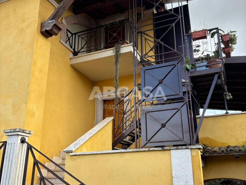 Appartamento a Velletri in Via Vecchia di Napoli - Foto 3
