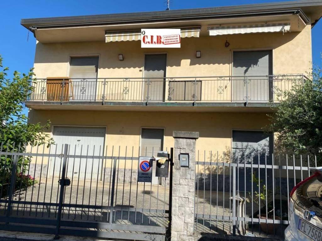 Villa a Scanzorosciate in Via G. Matteotti s.n.c - Foto 5