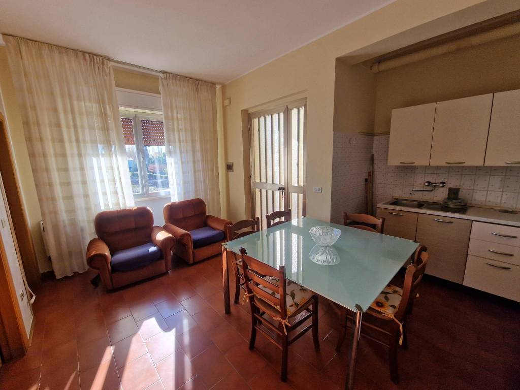 Appartamento a Alba adriatica in Via Trebbia - Foto 2