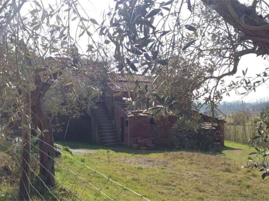 Rustico / casale a Tuoro sul trasimeno in Via Palazzo - Foto 3