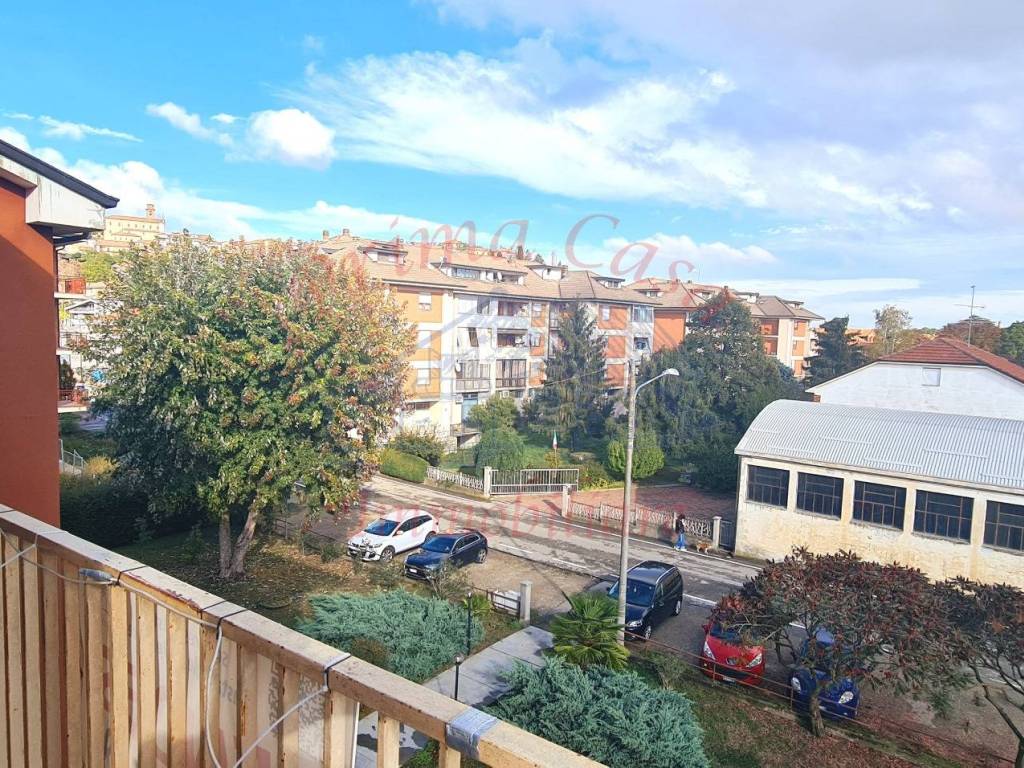 Appartamento a Castagnole delle lanze in Piazza Paolo Lucchini - Foto 2