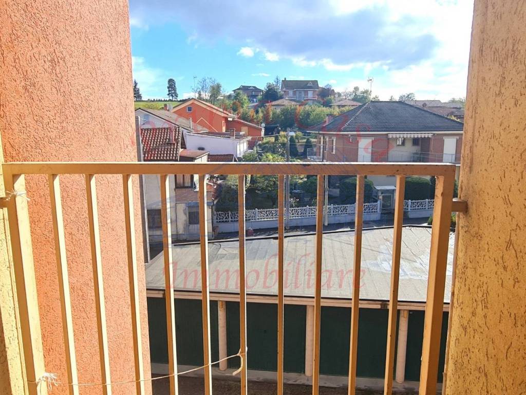 Appartamento a Castagnole delle lanze in Piazza Paolo Lucchini - Foto 5