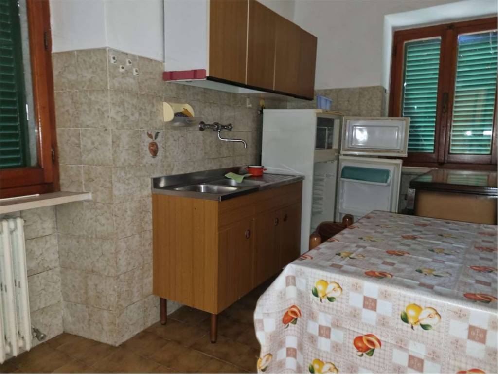 Appartamento a Passignano sul trasimeno in Via Ii Giugno - Foto 2