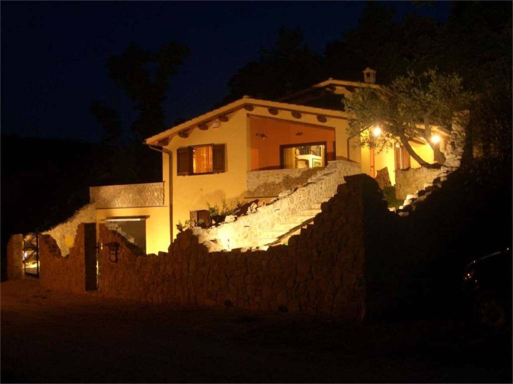 Villa a Bettona in Via V Cerri S.N.C. - Foto 2