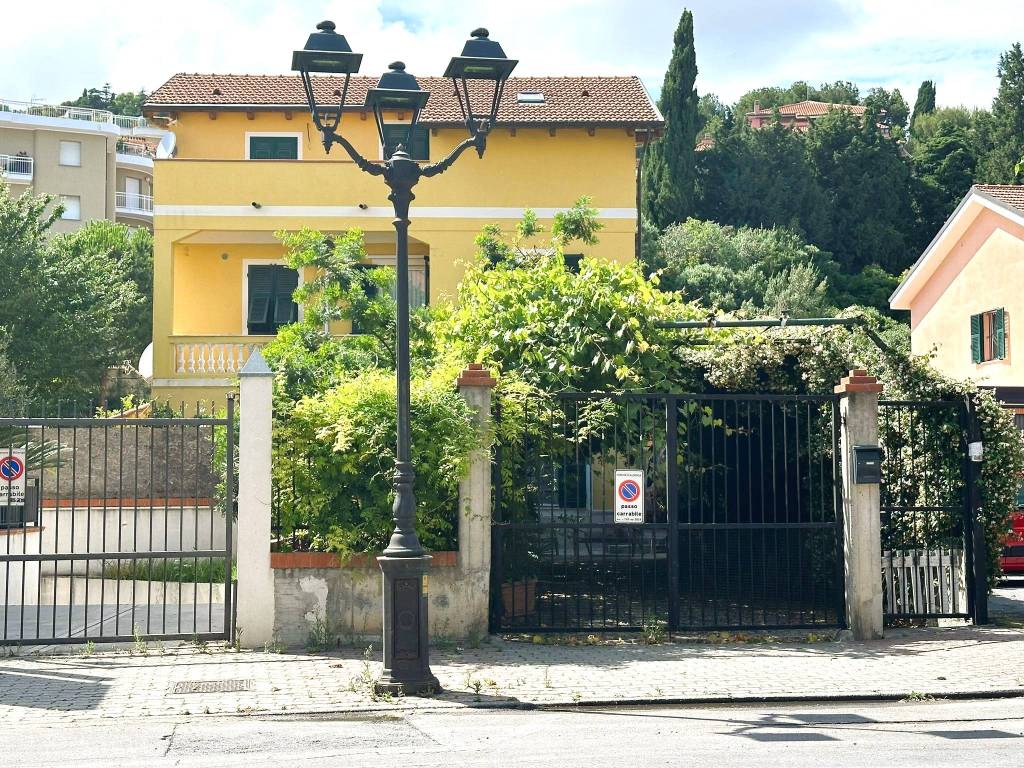 Appartamento a Albenga in Via Piave - Foto 2