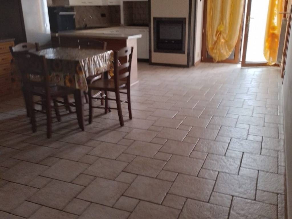Appartamento a Acquaviva delle fonti in Estramurale Pozzo Zuccaro - Foto 2