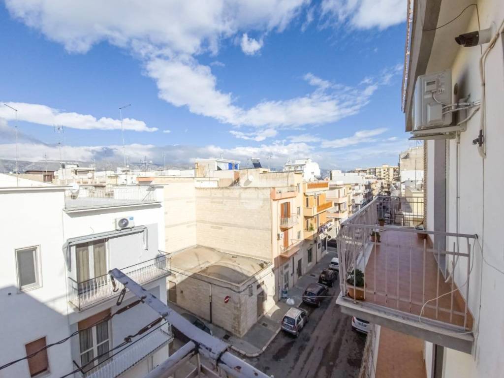 Appartamento a Manfredonia in Via 1º Maggio, 55 - Foto 2