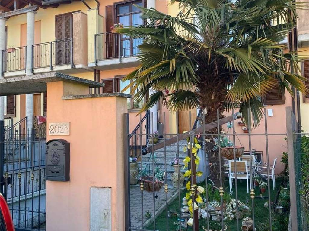 Villa a Vigevano in Via Gravellona - Foto 2