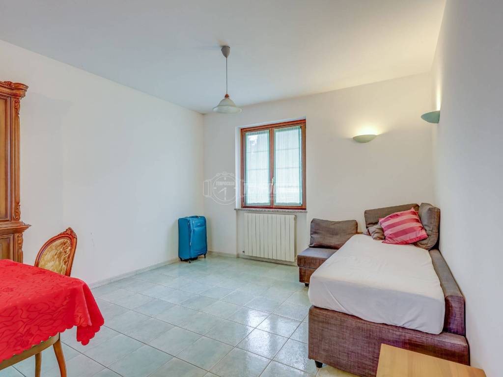 Villa a Cardano al campo in Via Antonio Gramsci 17 - Foto 4