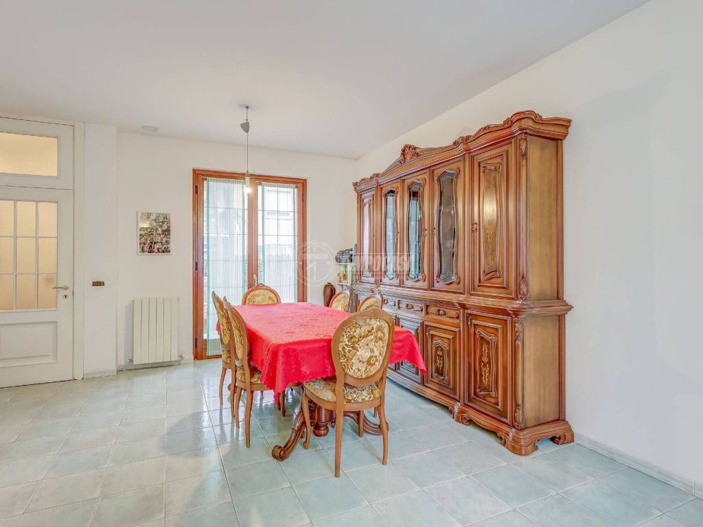 Villa a Cardano al campo in Via Antonio Gramsci 17 - Foto 5