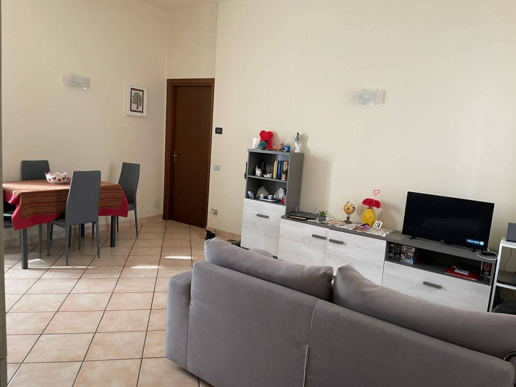 Appartamento a Saronno in Via Varese - Foto 3