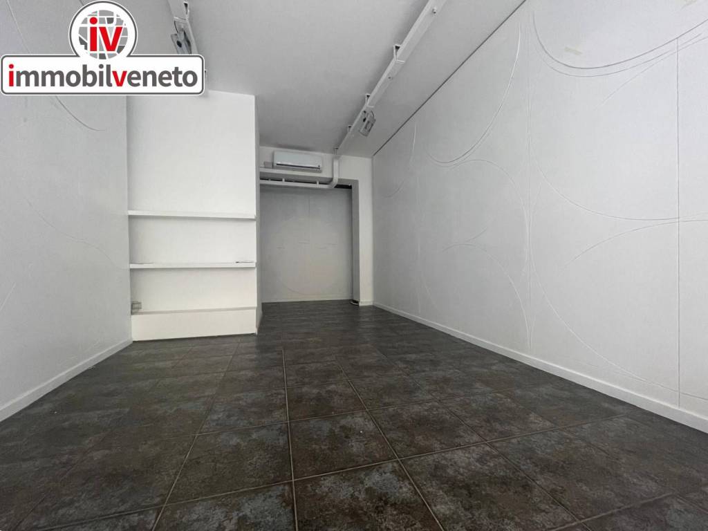 Immobile a Lonigo in VIA ROMA, 52 - Foto 2