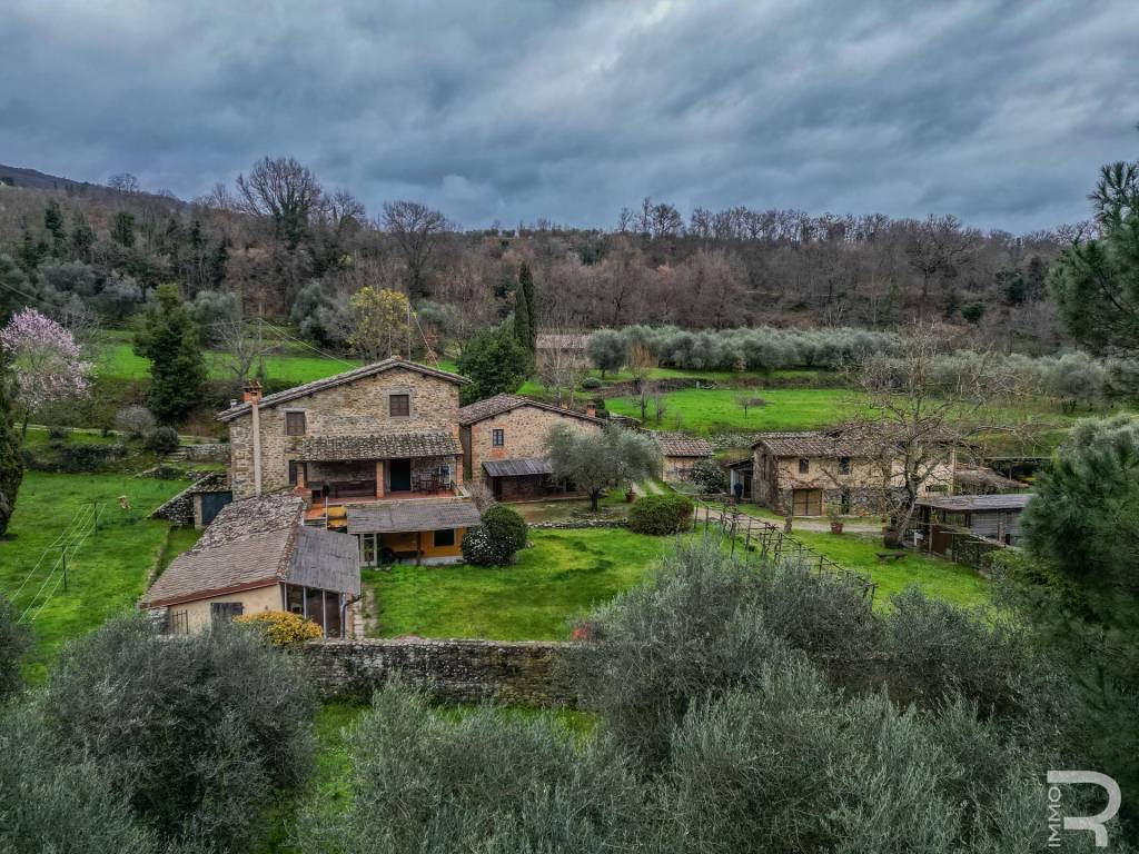 Rustico / casale a Terranuova bracciolini in Frazione Penna - Foto 2