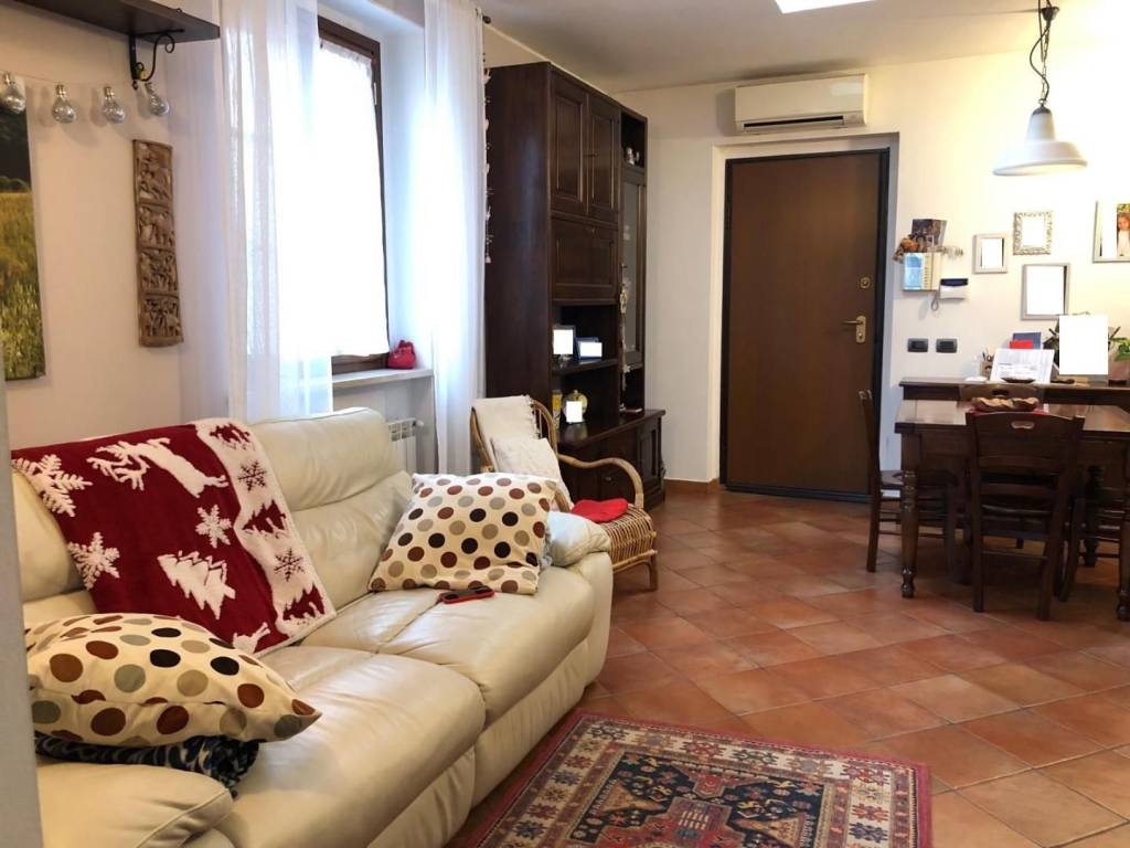 Appartamento a Poggibonsi in Via S. Gimignano, - Foto 2