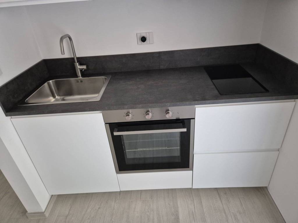 Appartamento a Saronno in Via Cesare Miola, 1 - Foto 4