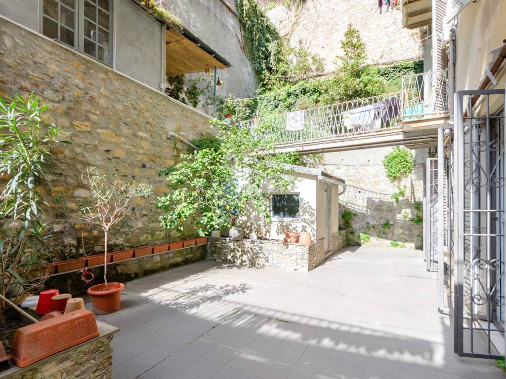 Appartamento a Genova in Via Giuseppe Ferrari - Foto 4