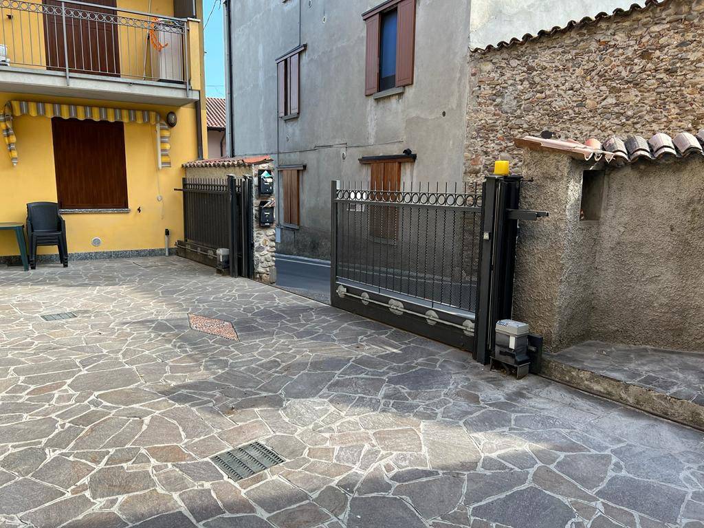 Appartamento a Bonate sotto in Via San Sebastiano, 3 - Foto 4