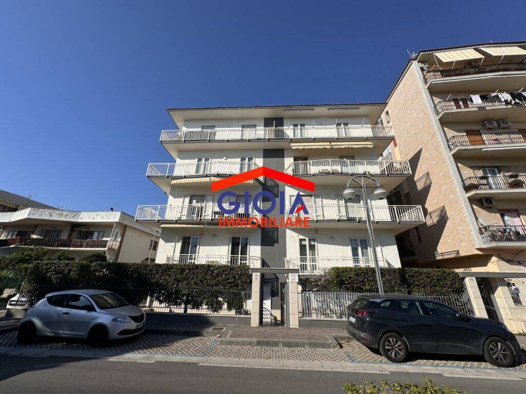 Appartamento a Mondragone in Viale Europa, 93 - Foto 2