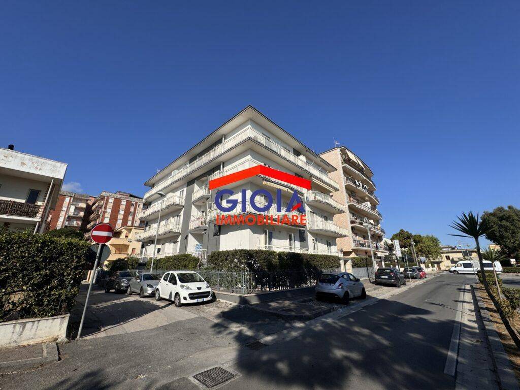 Appartamento a Mondragone in Viale Europa, 93 - Foto 4