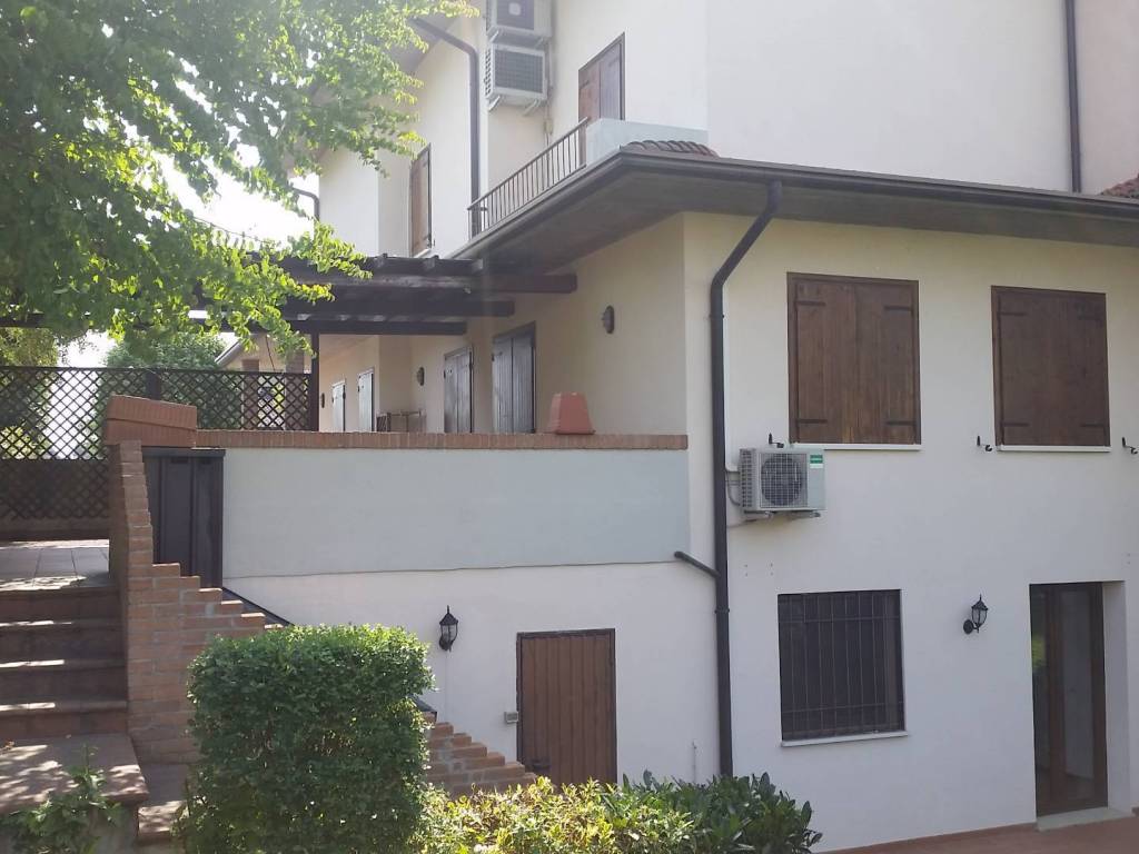 Villa a Caldogno in via Aeroporti, 20 - Foto 2