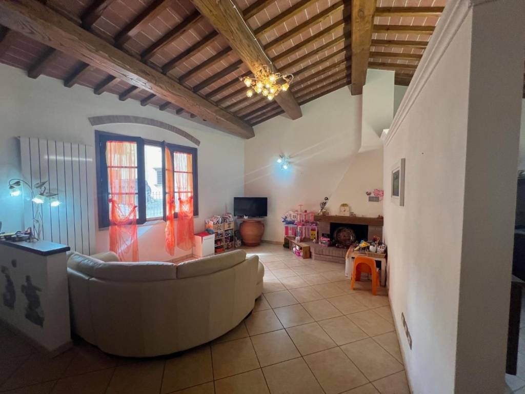 Villetta a schiera a Montelupo fiorentino - Foto 4