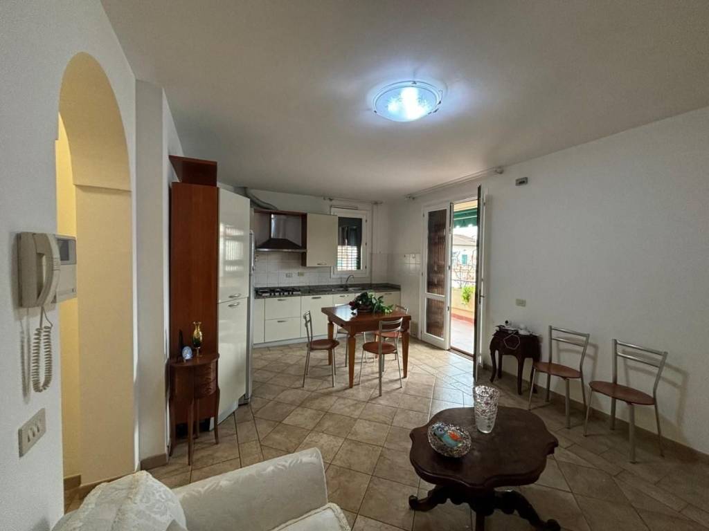 Appartamento a Empoli in Via Jacopo Carrucci, , 50053 - Foto 2