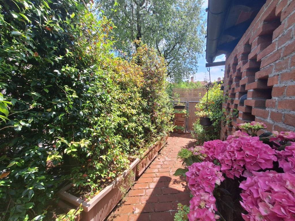 Appartamento a Travedona-monate in Via Martiri della Libertà, 522 - Foto 3