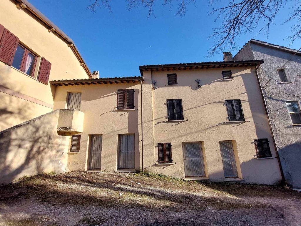 Casa indipendente a Nocera umbra - Foto 4