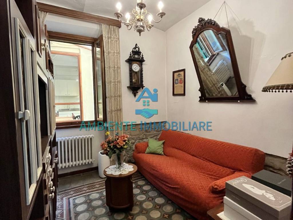 Casa indipendente a Arezzo in Via Vittorio Veneto - Foto 2