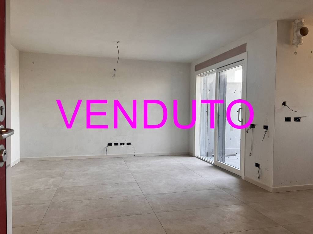 Appartamento a Caronno pertusella in Via Tagliamento - Foto 3