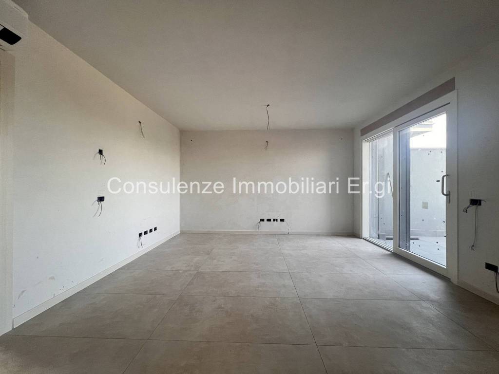 Appartamento a Caronno pertusella in Via Tagliamento - Foto 4