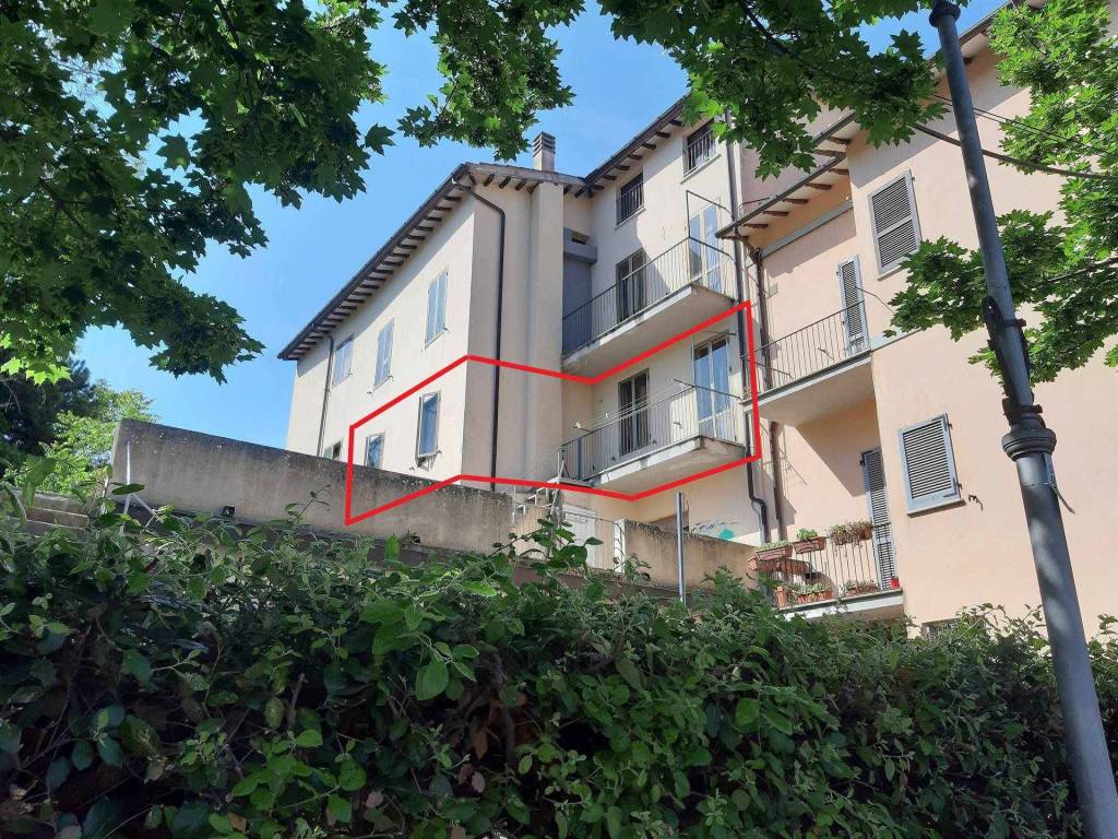 Appartamento a Nocera umbra in Piazza Umberto I - Foto 2