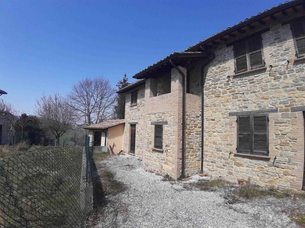 Casa indipendente a Nocera umbra in Via Pertana - Foto 2