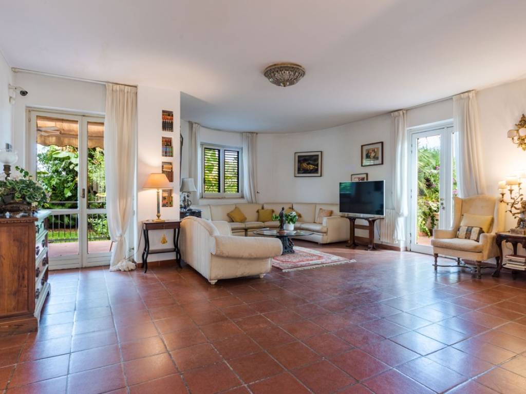 Villa a Aci castello in Via Antonello da Messina, 85 - Foto 4