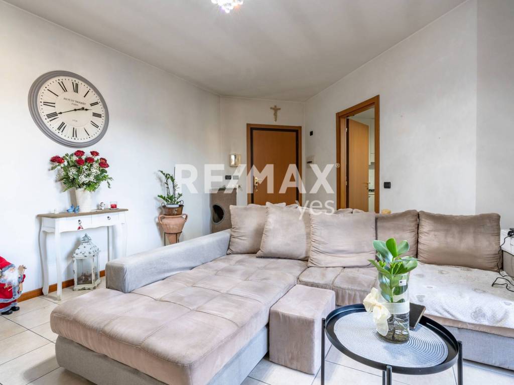 Appartamento a Besana in brianza in Via Ernesto Teodoro Moneta, 24 - Foto 5