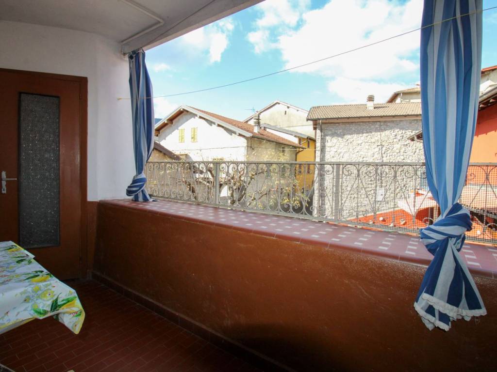 Appartamento a Alta valle intelvi in Via Volta, 3 - Foto 4