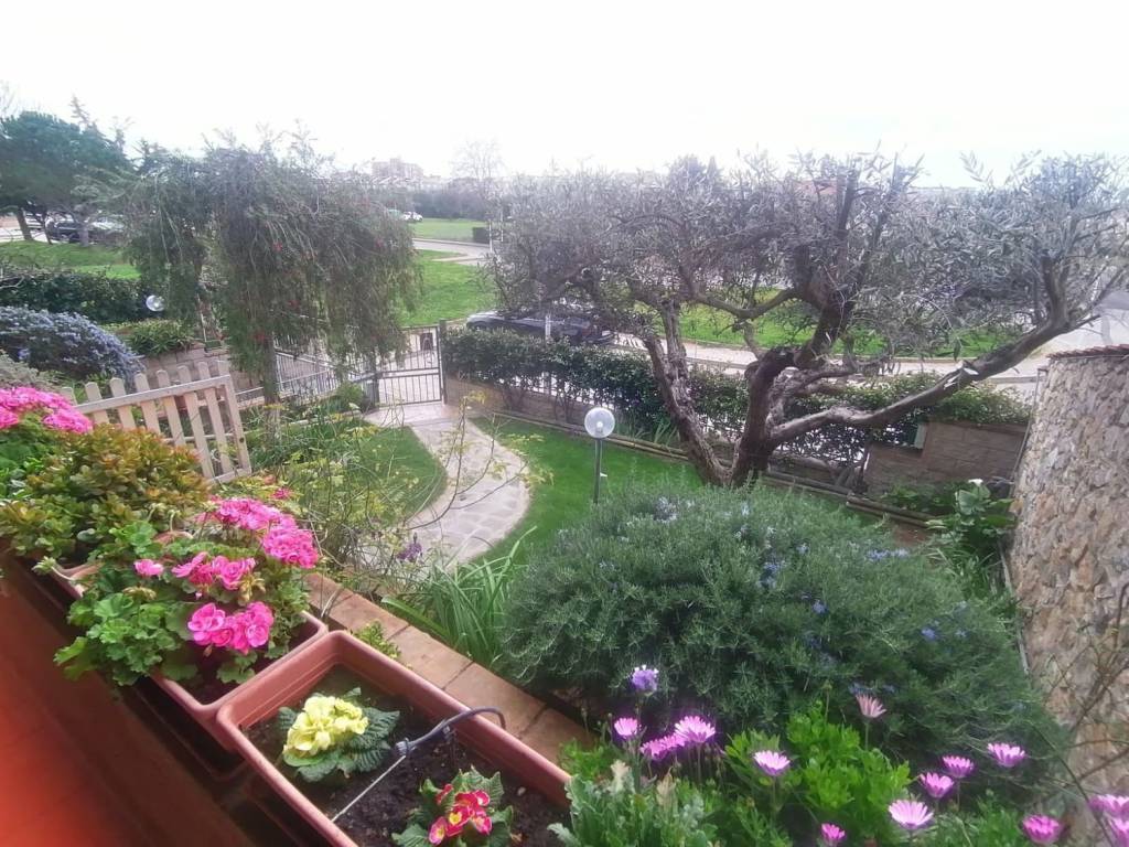 Villa a Follonica in Via Aldo Moro, 23 - Foto 5