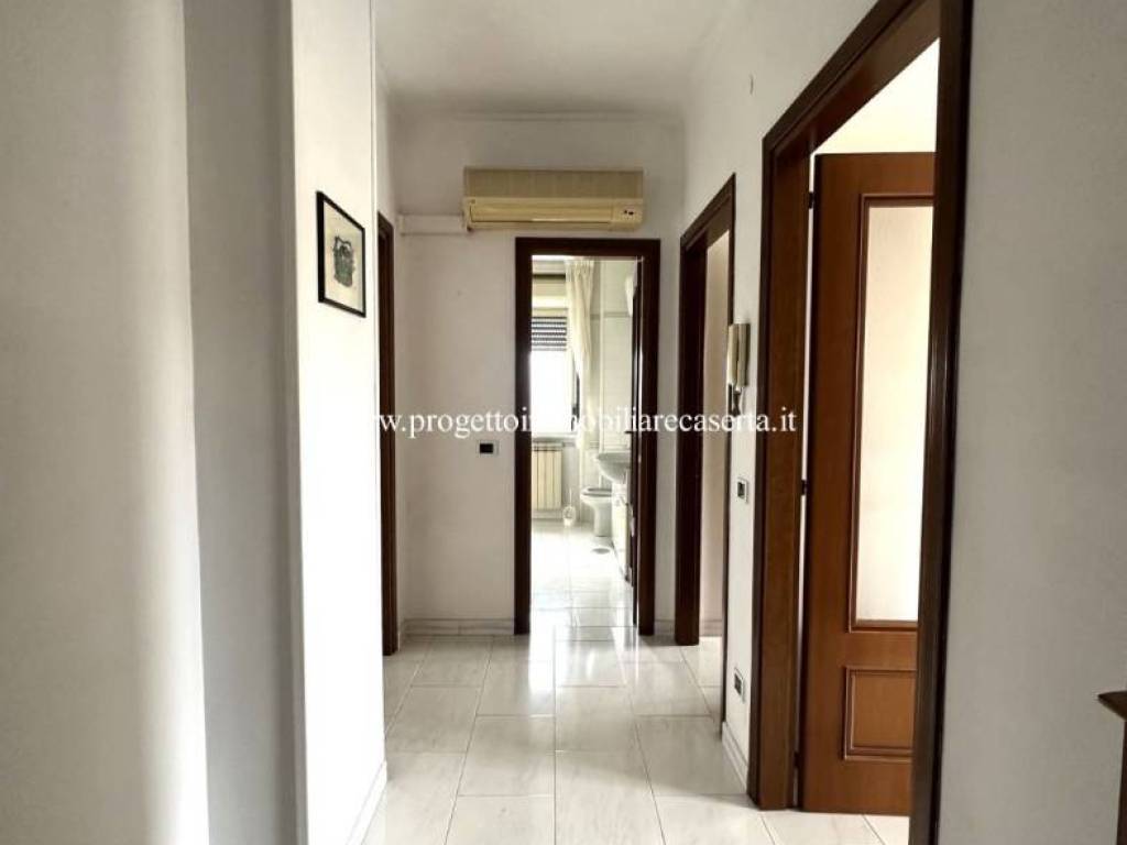 Appartamento a Caserta in Via Giulio Antonio Acquaviva - Foto 5