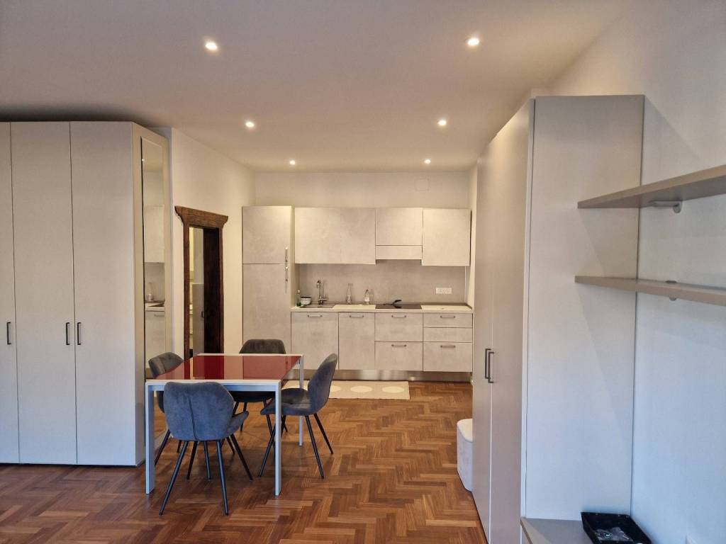 Appartamento a Bolzano in via Capri, 30 - Foto 2